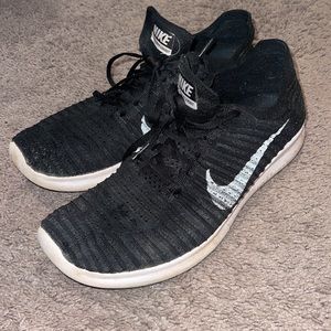 Men’s Nike running sneakers